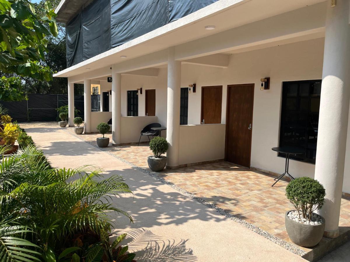 Natura Hotel & Villas ซีฮัวตาเนโค ภายนอก รูปภาพ